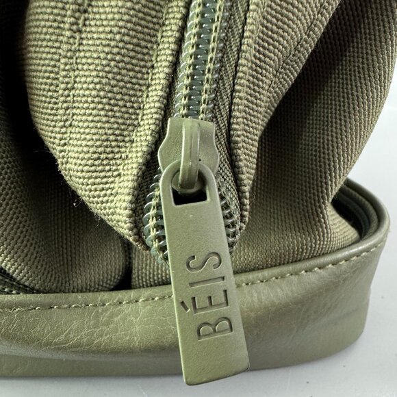 Beis The Dopp Kit in Olive - Picture 9 of 16